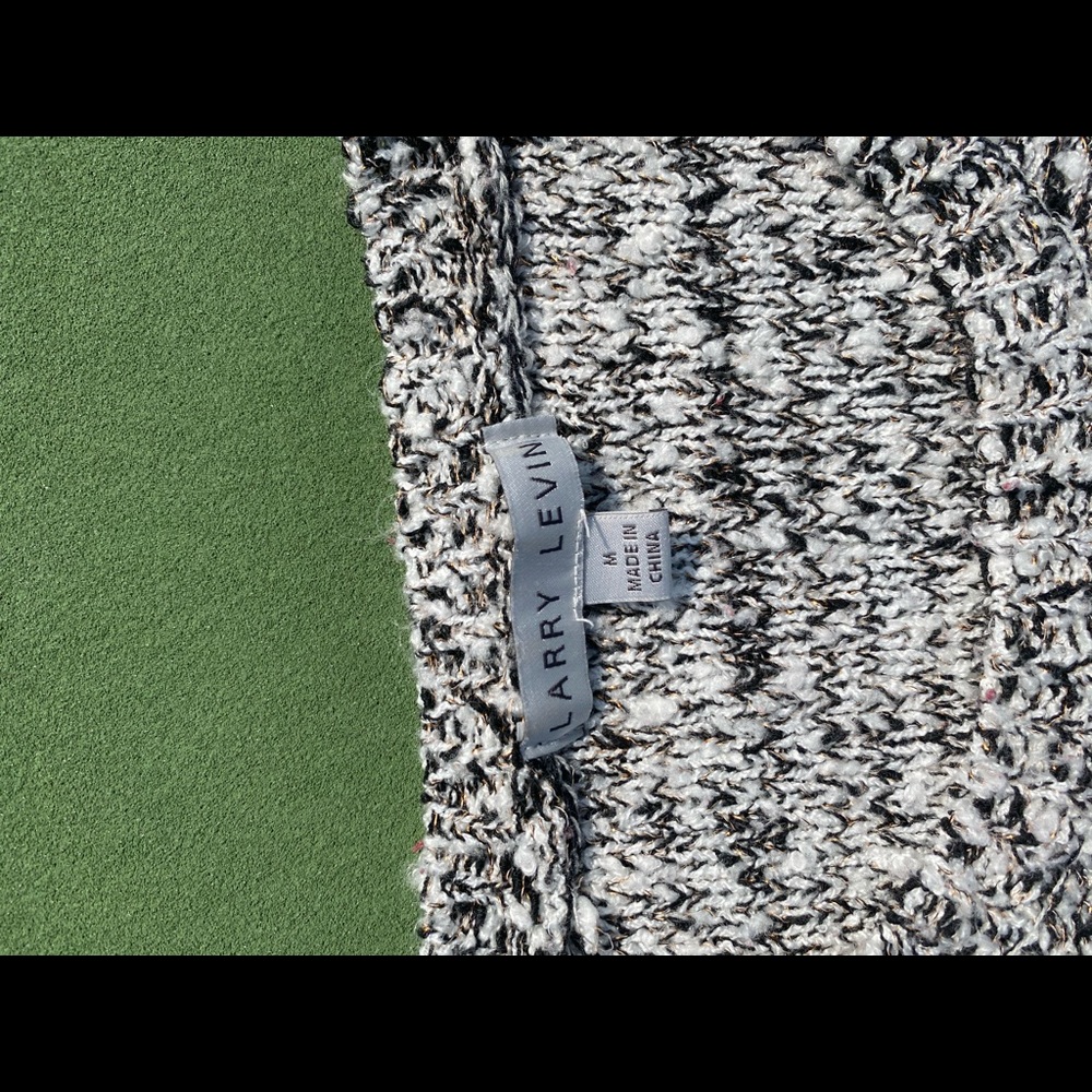Sweater - Picture 5 of 6